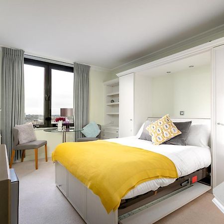 Point West Apartments Londen Buitenkant foto