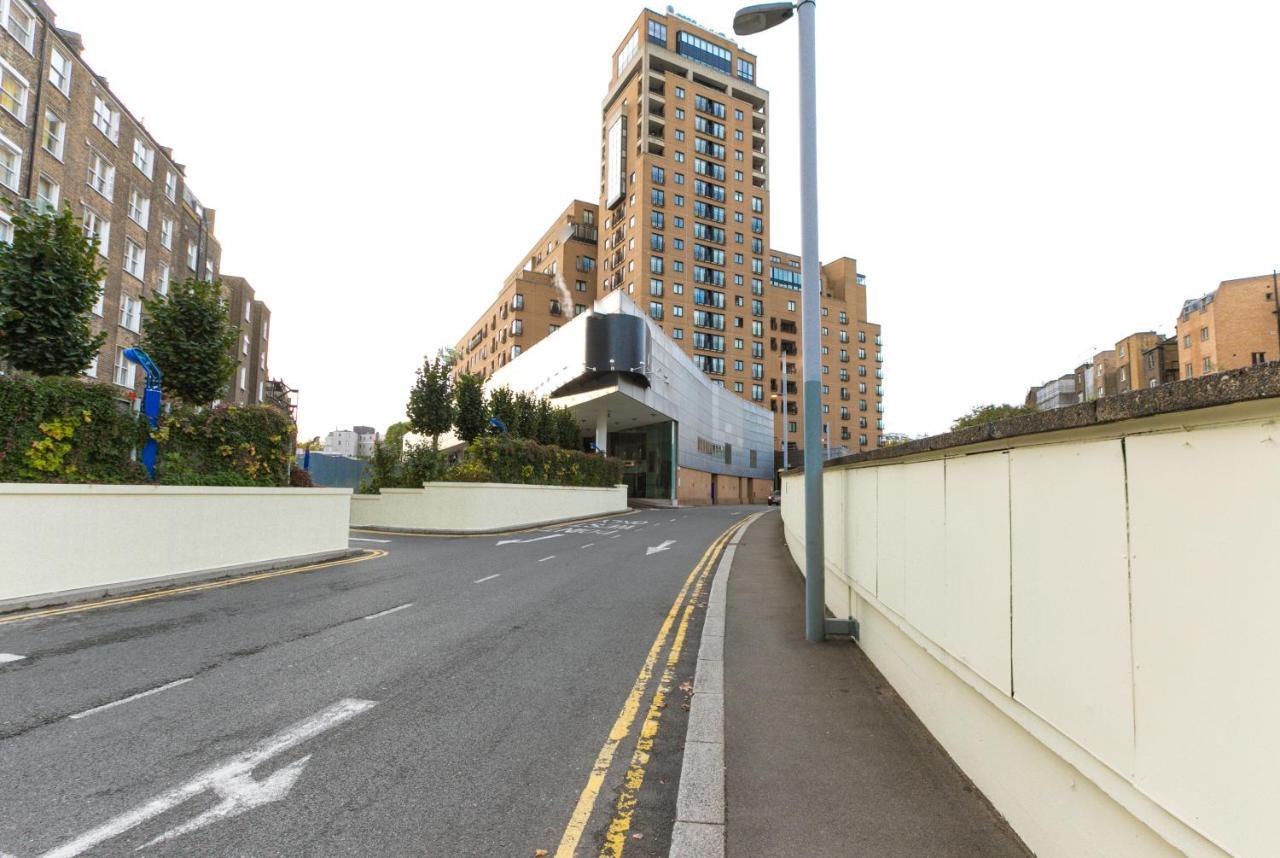 Point West Apartments Londen Buitenkant foto
