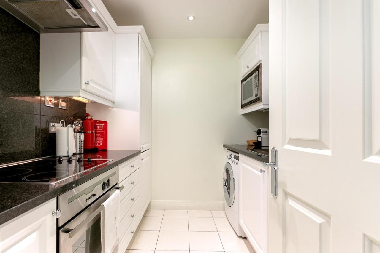 Point West Apartments Londen Buitenkant foto