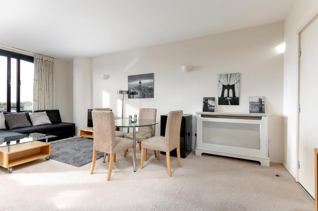 Point West Apartments Londen Buitenkant foto